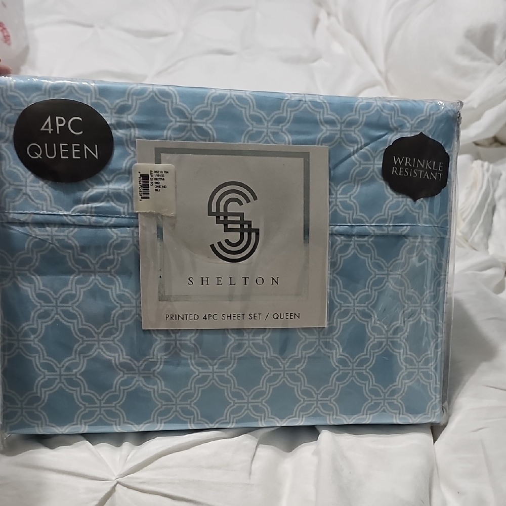 Blue Queen Sheet Set